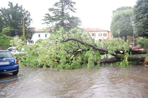 Mandello tromba_d'aria_1