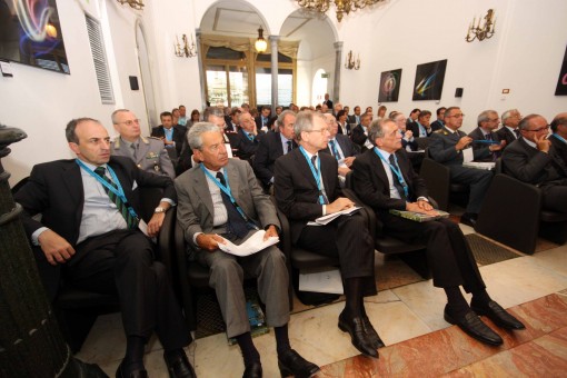 VARENNA CONVEGNO STUDI AMMINISTRATIVI IN VILLA MONASTERO - LECCO 22 SETTEMBRE 2011 - PRESIDENTE DELLA REGIONE LOMBARDIA ROBERTO FORMIGONI