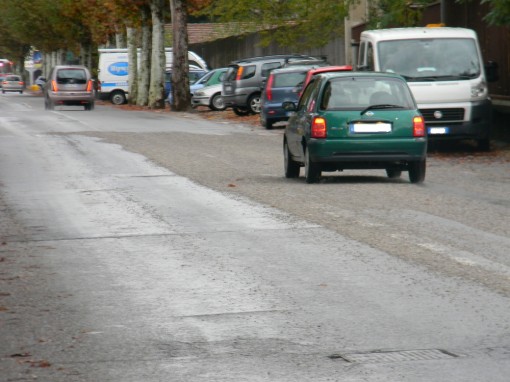 Viale Valsugana sabbia in strada (2)