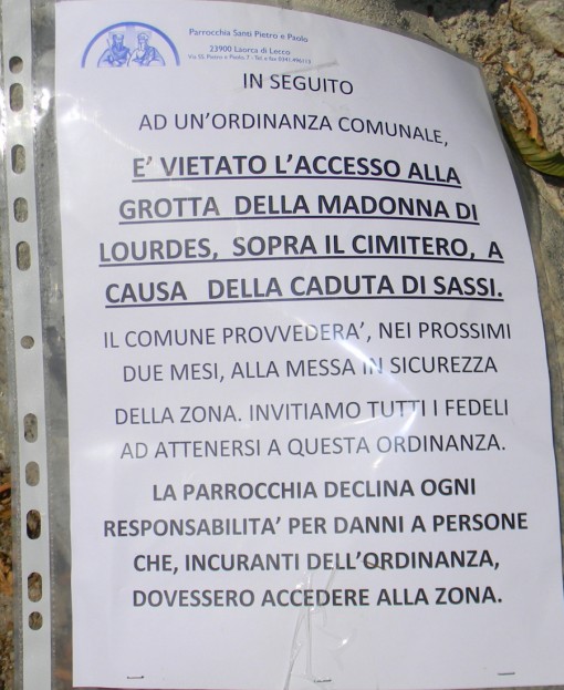 Avviso caduta sassi madonnina laorca