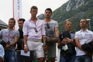 Premiazione Staffetta Americana Sul podio gli alpini sono 5