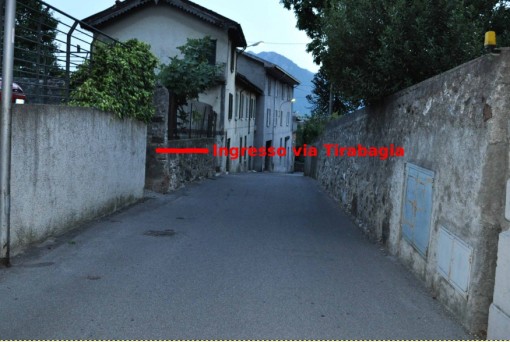 Violenza via Tirabagia