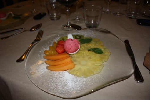 Royal - Carpaccio di frutta con delizia brinata al lampone