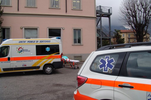 ambulanza alla primaria Carducci