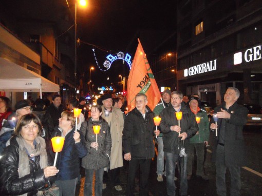 Attualità - Fiaccolata anti-slot - 05 aprile 2013 (05)