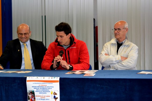 Da sinistra Carlo Gilardi, il campione dei 400 ostacoli Giacomo Panizza e Luciano Benigni.