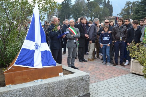 Mandello - inaugurazione piazzale Alfio Peraboni - 6 aprile 2013 (5)