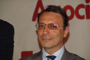 Il sindaco Cesare Valsecchi