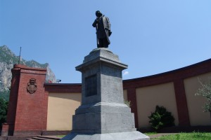 Monumento a Stoppani (2)