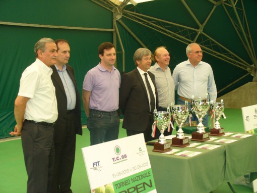 Sport Tennis Valmadrera - da sxFrisco, A.Rusconi, M.Rusconi, Vassena, Anghileri e Schmilidger giugno 2013
