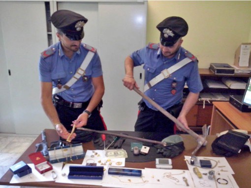 sequestro attrezzi scasso 12 agosto 2013