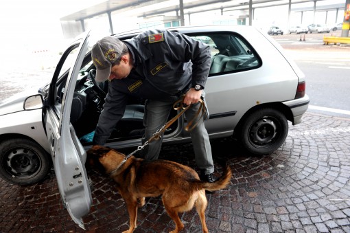 sequestro eroina ponte chiasso