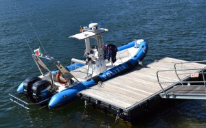 Varenna_convegno_amministrativi_2013_barca_gommone_polizia (2)