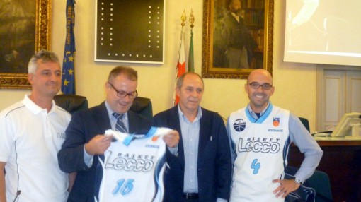 basket_Lecco_presentazione_2013