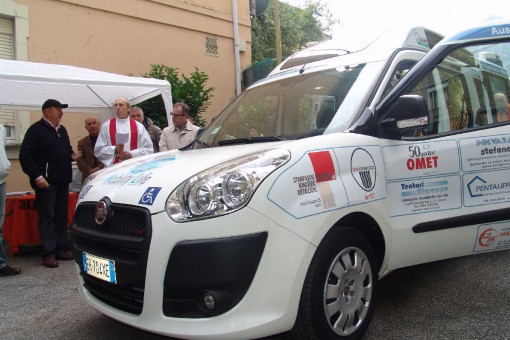 Inaugurazione nuovo mezzo Auser - 15 ottobre 2013 (2)