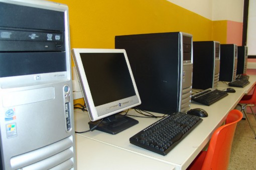 Primaria Acquate - festa - lavagne - siepe pace (9)