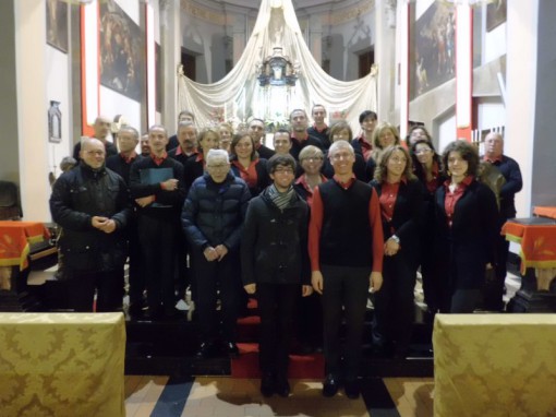 Coro Voci nel Tempo cortenova 2013 (1)