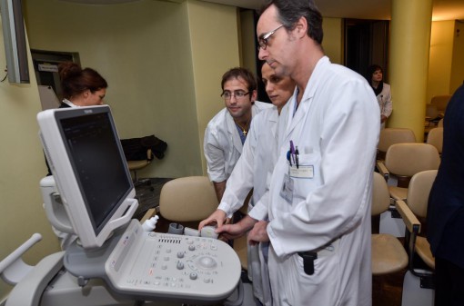 Cpa - i medici provano l'ecografo