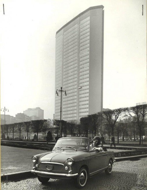 Momenti in lobardia mostra 2013 (1) pirellone