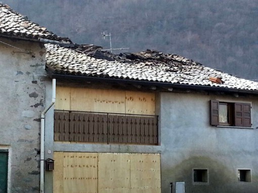 Tetto bruciato Primaluna 1