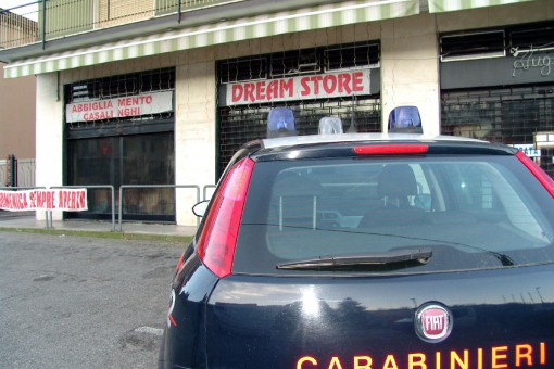 incendio negozio calco (5)