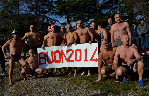 Mandello bagno capodanno 2014 (6)