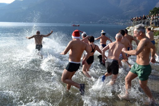 Mandello bagno capodanno 2014 (8)