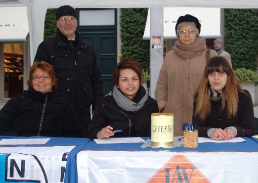 Raccolta firme canile (4)