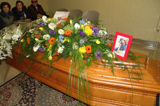 Stephanie Frigiere - ultimo saluto dei lecchesi (2)