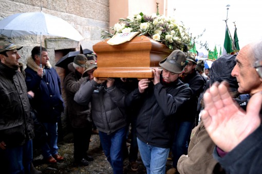 Sueglio funerali cariboni 08 febbraio 2014 (12)