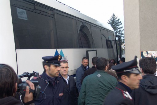 Chiuso - Partenza salme bimbe (20)