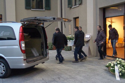 Chiuso - Partenza salme bimbe (4)