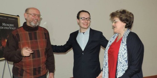 Gli autori Prof. Roberto Pozzi e Miriam Buzzella, fra il presidente dell'Associazione Flavio Cipelli