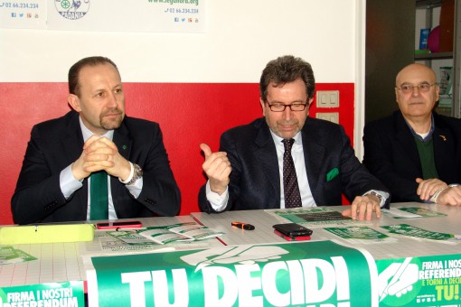 Lega Nord - presnetazione referendum (3) - De Capitani Arrigoni