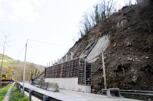 TORRE DE' BUSI = FRANA LUNGO LA SP177 ( STRADA PROVINCIALE 177 PER CAPRINO BERGAMASCO ) - STRADA INTERROTTA AL TRANSITO