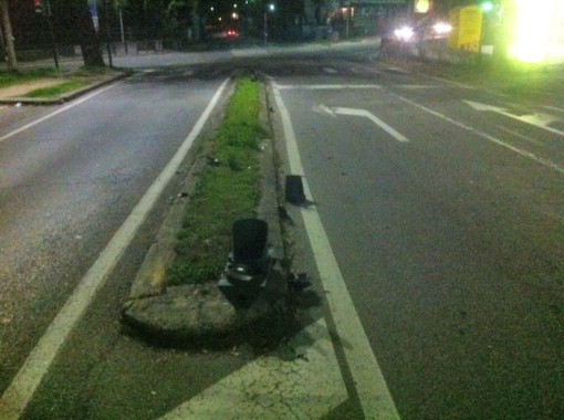 semaforo abbattuto - viale adamello (1)