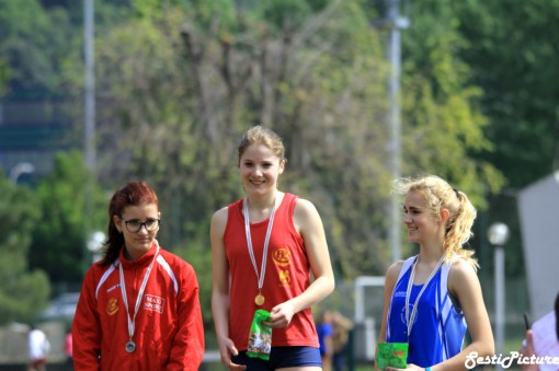 Atletica podio 300hs Cadette a Lecco