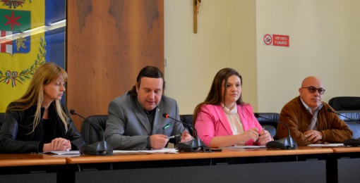 Un momento della conferenza stampa nella sala consiliare della Provincia di Lecco.