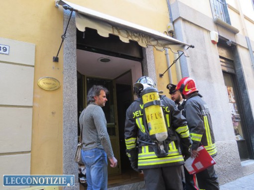 Incendio gioielleria bonsanto lecco aprile 2014 (1)