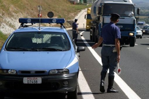 polizia stradale traffico