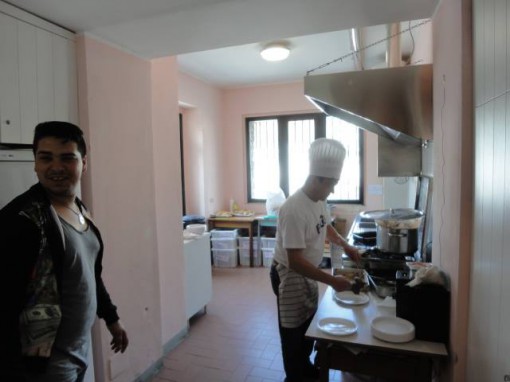 pranzo pasqua senza tetto (1)