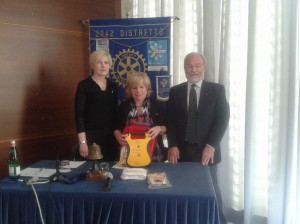 rotary club consegna defibrillatori