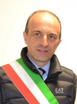 Il sindaco Carlo Signorelli