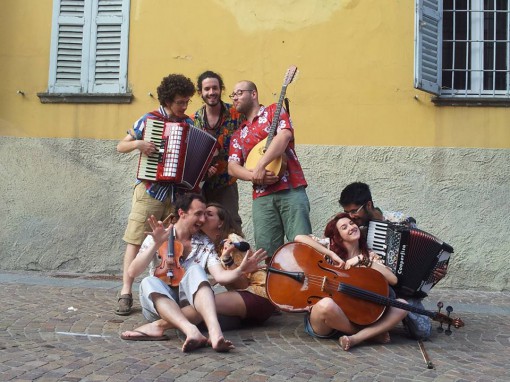 Musica e danze popolari la sera di domenica 8 giugno a Maggiana con i Tavernicoli.
