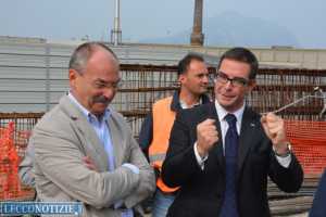 il sindaco di Vercurago, Carlo Greppi, con l'assessore Simonetti