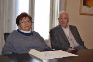 Gaetana Santini, nuovo capo delegazione dei Fai lecchese, e il presidente onorario di "50&Più", Claudio Vaghi.