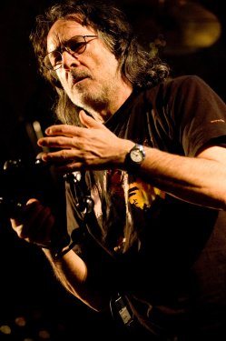 Franz Di Cioccio, a Mandello il 9 gennaio con gli Slow Feed.