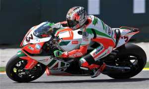 Max Biaggi campione del mondo Superbike con Aprilia equipaggiata Catene Regina