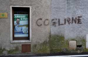 Lega-Nord_sede_scritta_Mandello_2015 (2)