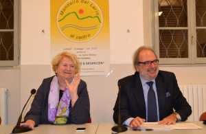 Il candidato sindaco di "Mandello al centro", Maria Lidia Invernizzi, e l'ex questore Fabrizio Bocci.